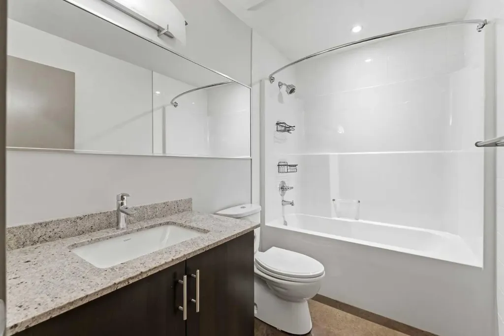 135 13 Avenue SW Calgary AB T2R 0W8