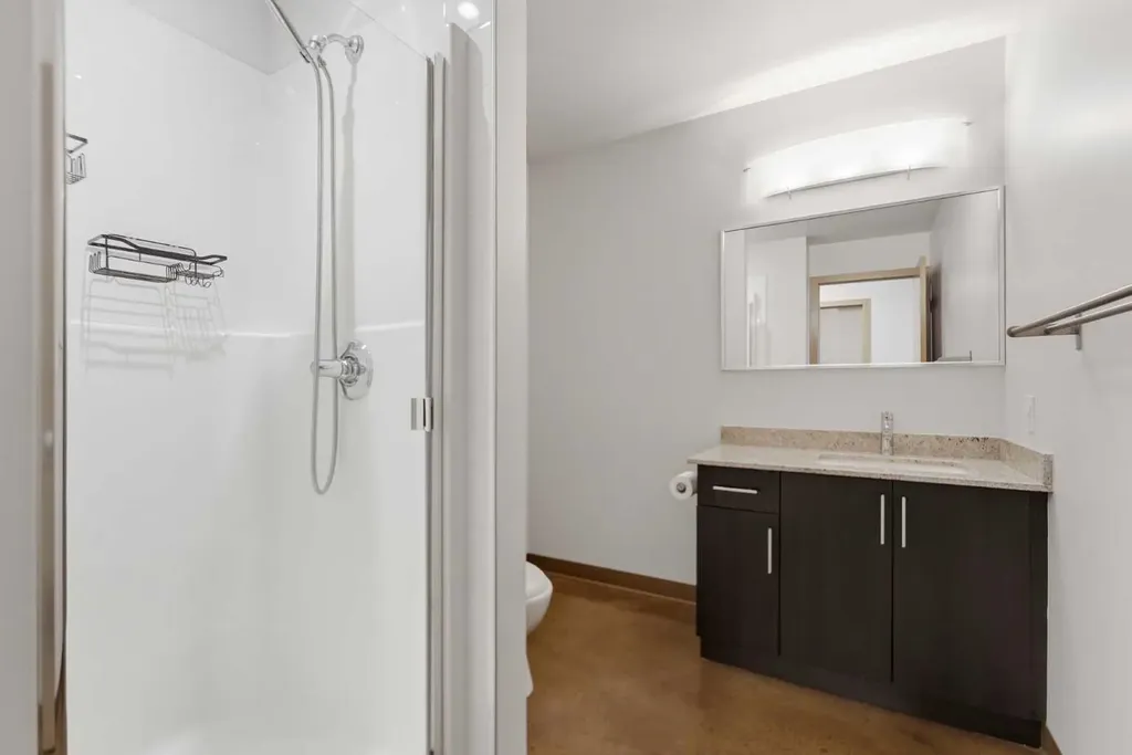 135 13 Avenue SW Calgary AB T2R 0W8