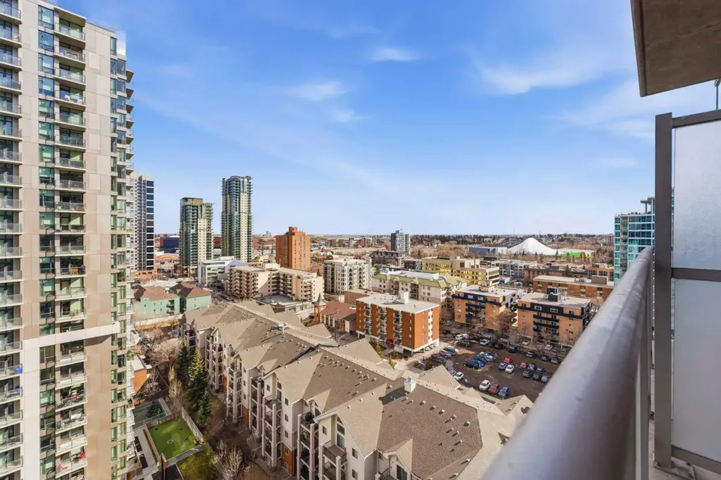 135 13 Avenue SW Calgary AB T2R 0W8