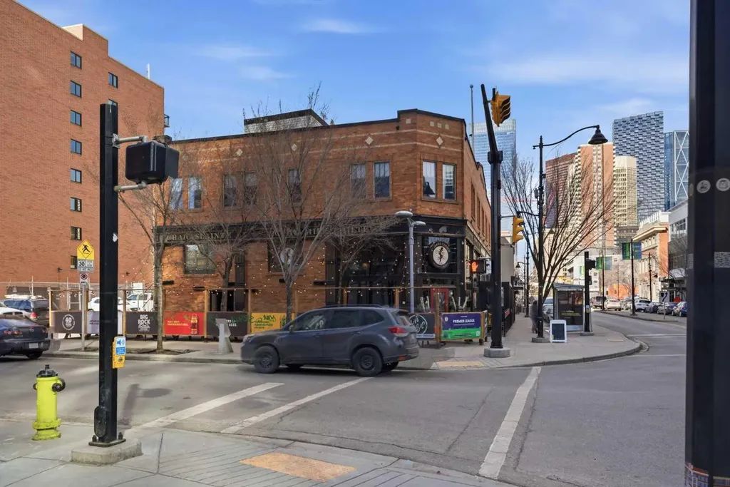 135 13 Avenue SW Calgary AB T2R 0W8