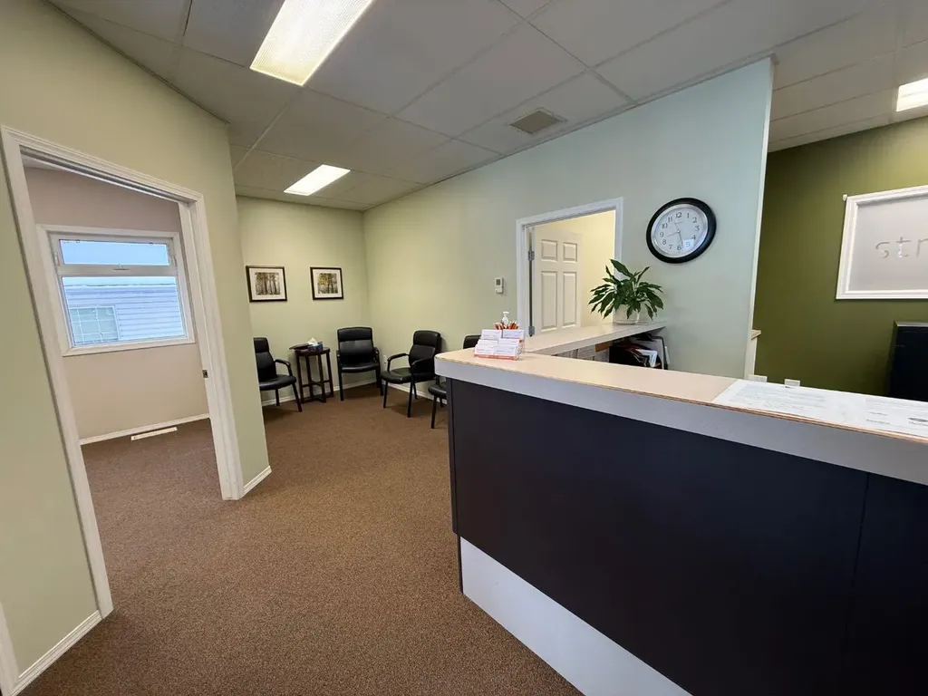 906 2 Avenue Beaverlodge AB T0H 0C0