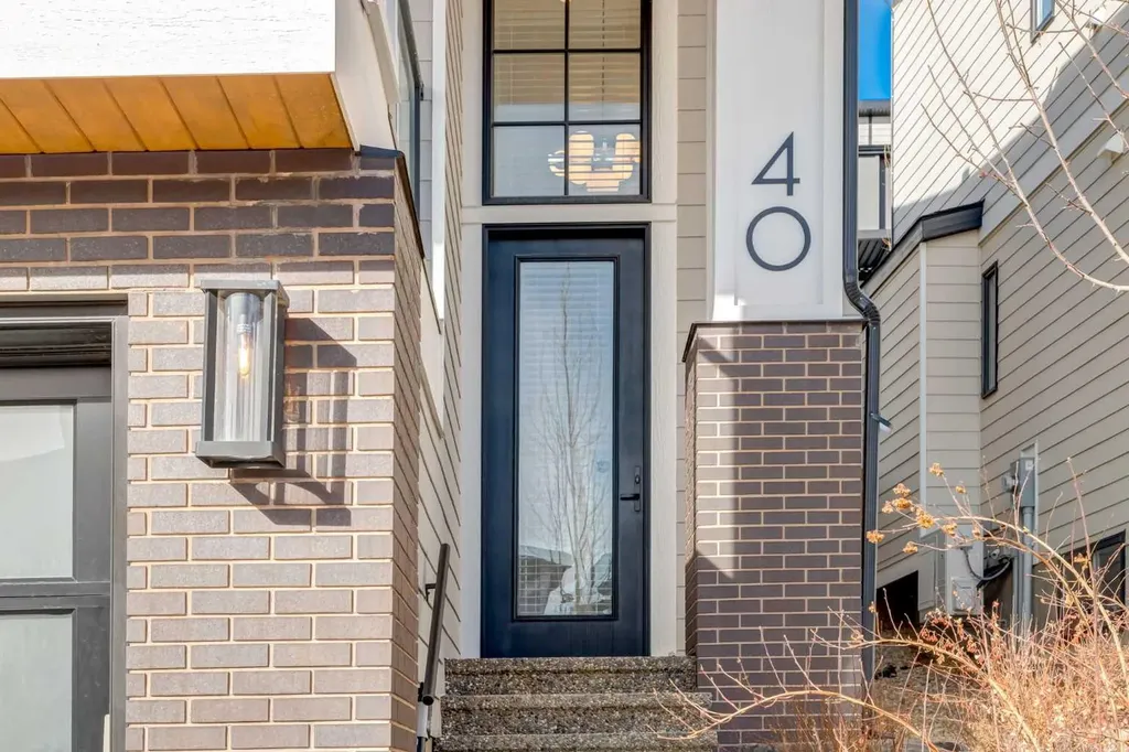 40 Timberline Way SW Calgary AB T3H0W3