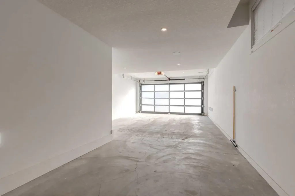 40 Timberline Way SW Calgary AB T3H0W3