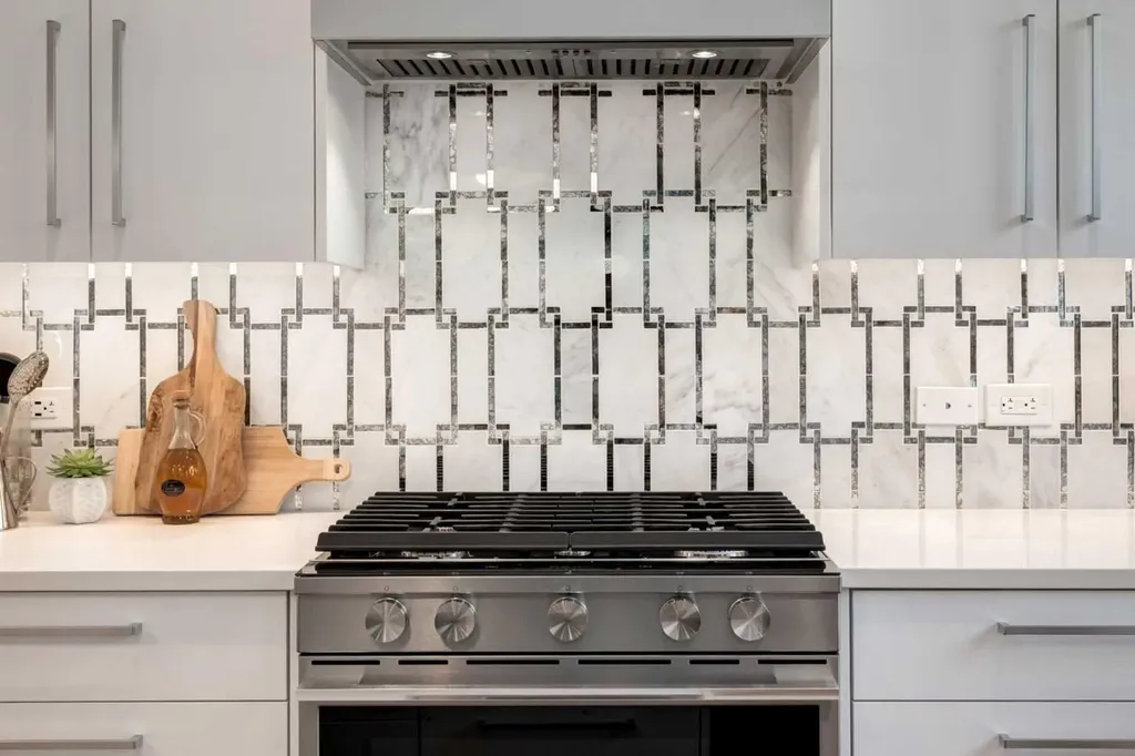 40 Timberline Way SW Calgary AB T3H0W3