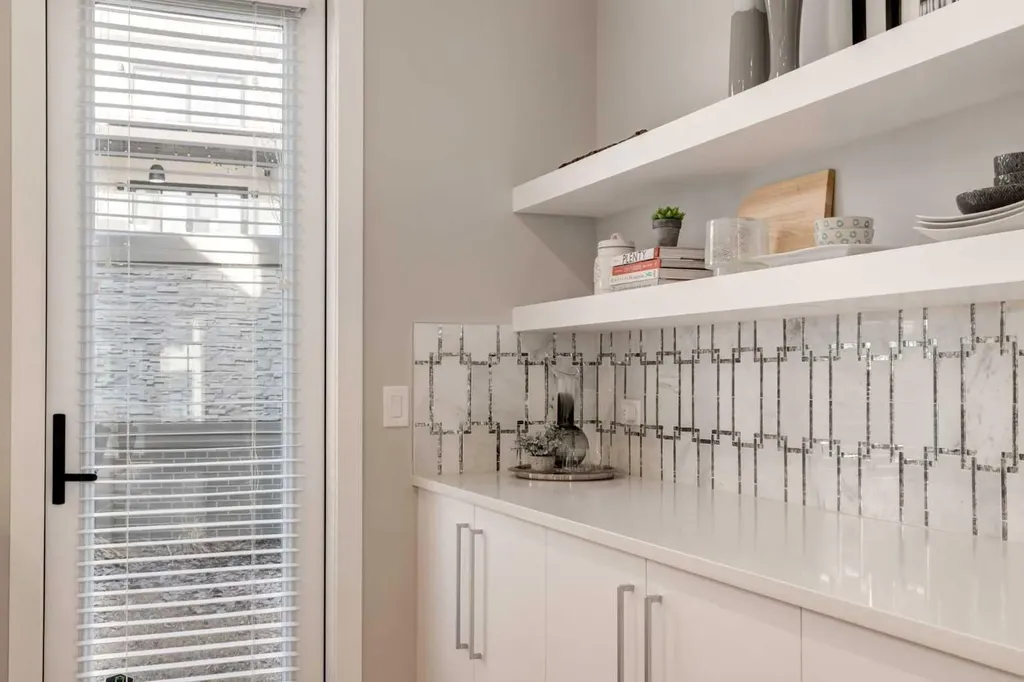 40 Timberline Way SW Calgary AB T3H0W3