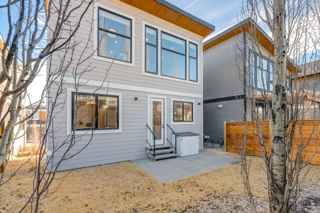 40 Timberline Way SW Calgary AB T3H0W3