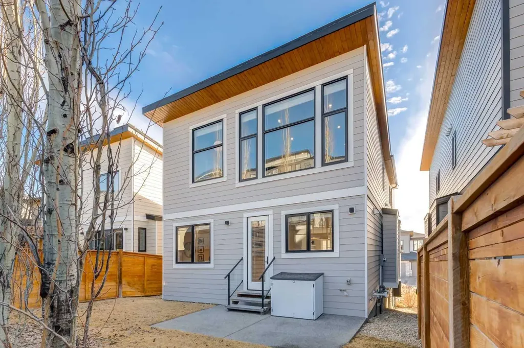 40 Timberline Way SW Calgary AB T3H0W3