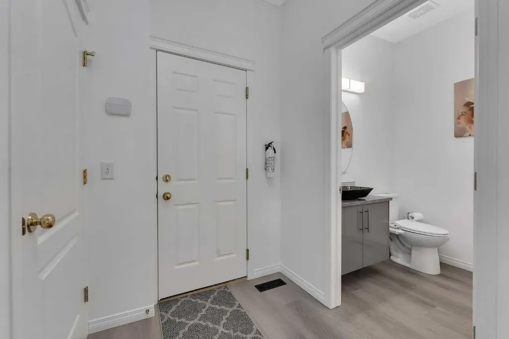 41 Royal Birch Terrace NW Calgary AB T3G 5N7
