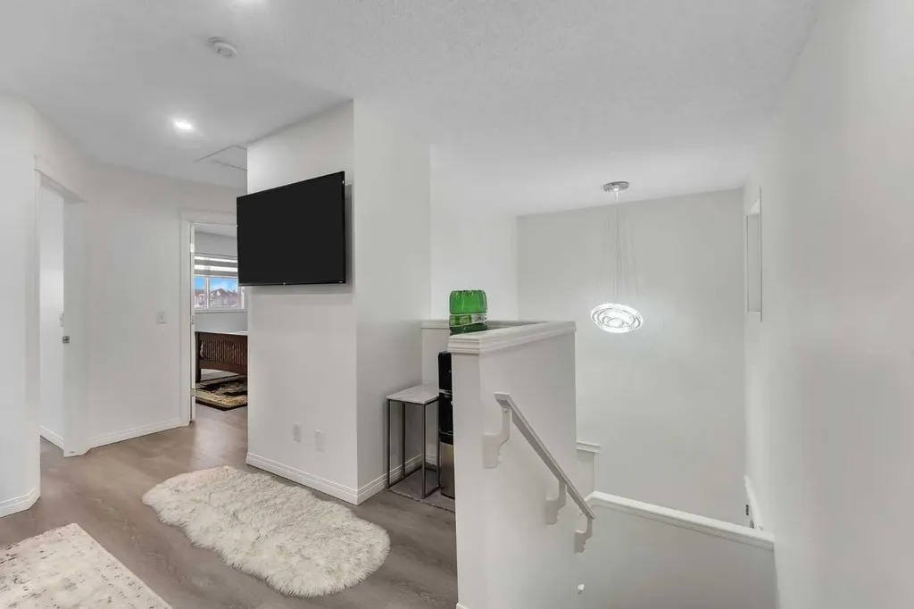 41 Royal Birch Terrace NW Calgary AB T3G 5N7