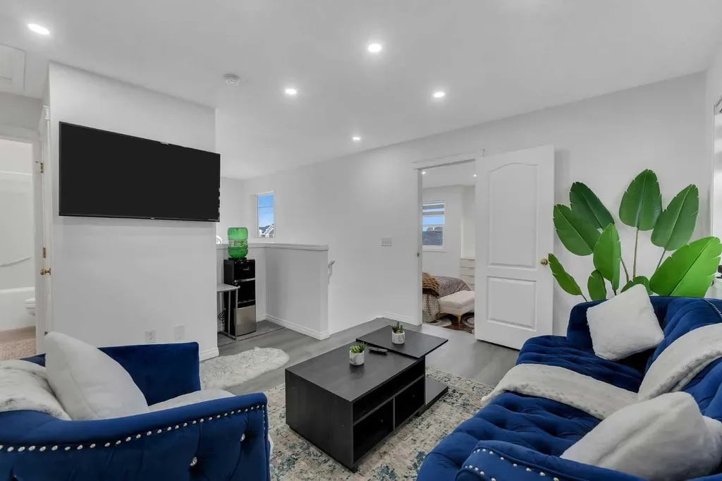 41 Royal Birch Terrace NW Calgary AB T3G 5N7