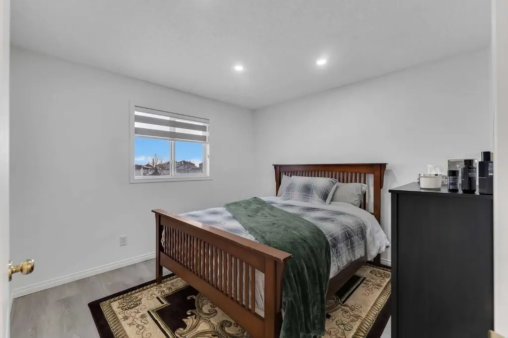 41 Royal Birch Terrace NW Calgary AB T3G 5N7