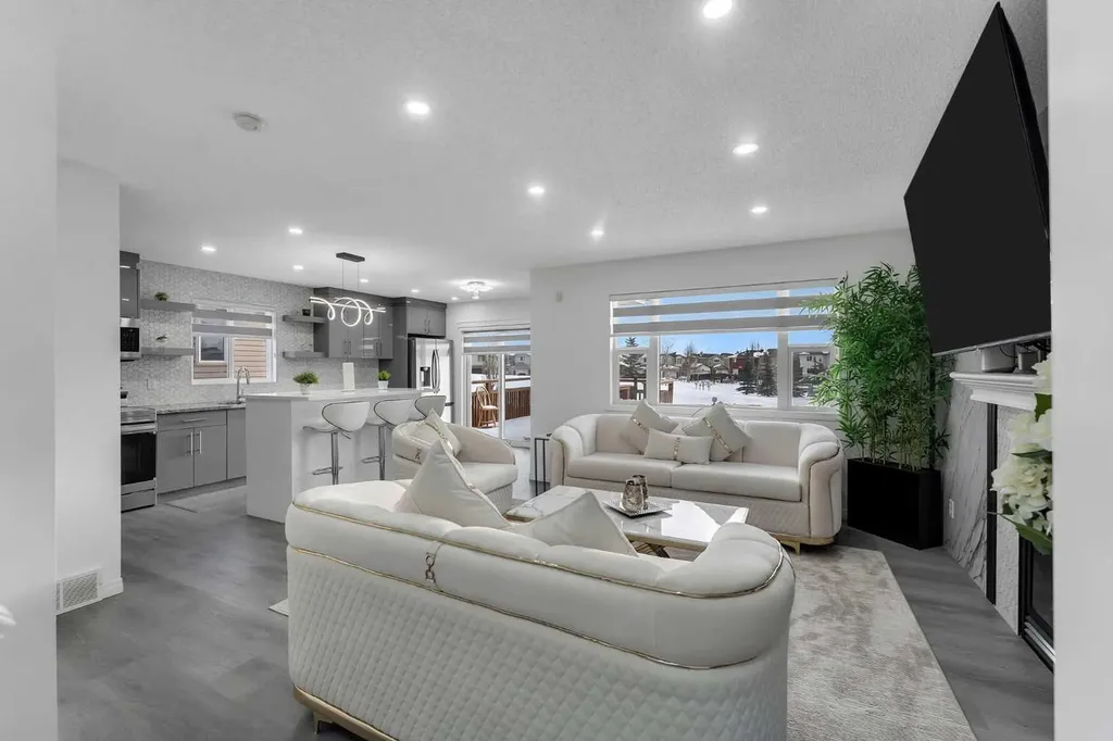 41 Royal Birch Terrace NW Calgary AB T3G 5N7