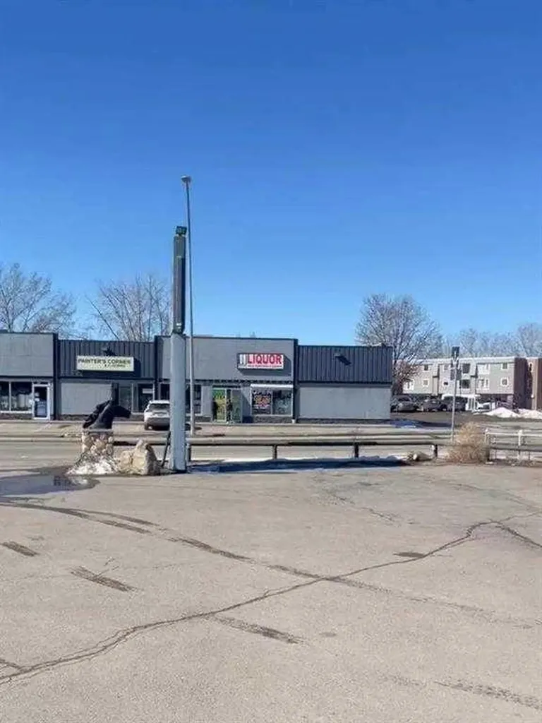 106 Centre Street SE High River AB T1V2B8