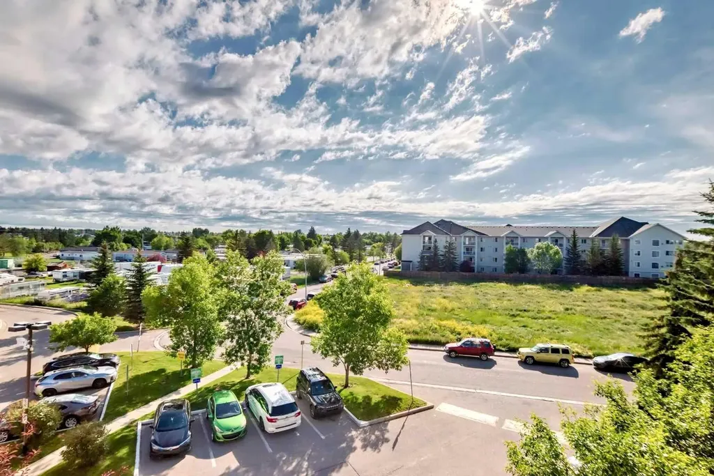 1717 60 Street SE Calgary AB T2A 7Y7