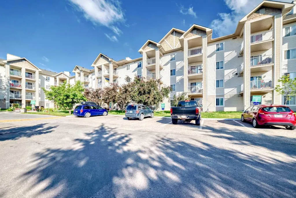 1717 60 Street SE Calgary AB T2A 7Y7