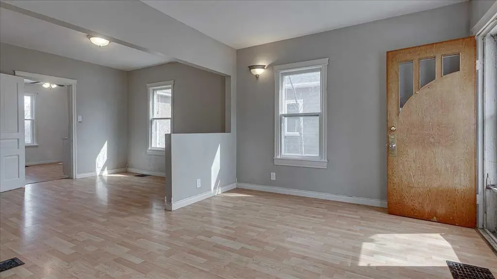2122 23 Avenue Didsbury AB T0M 0W0
