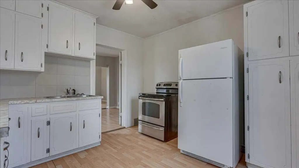 2122 23 Avenue Didsbury AB T0M 0W0