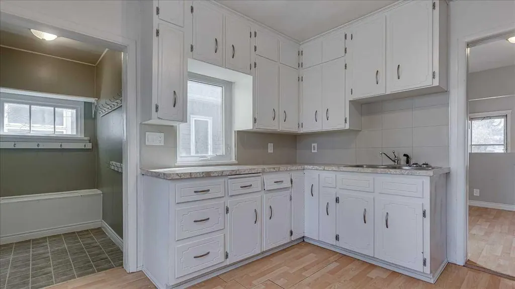 2122 23 Avenue Didsbury AB T0M 0W0