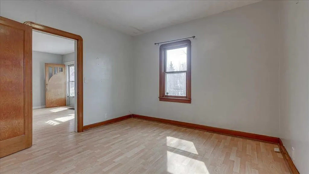 2122 23 Avenue Didsbury AB T0M 0W0