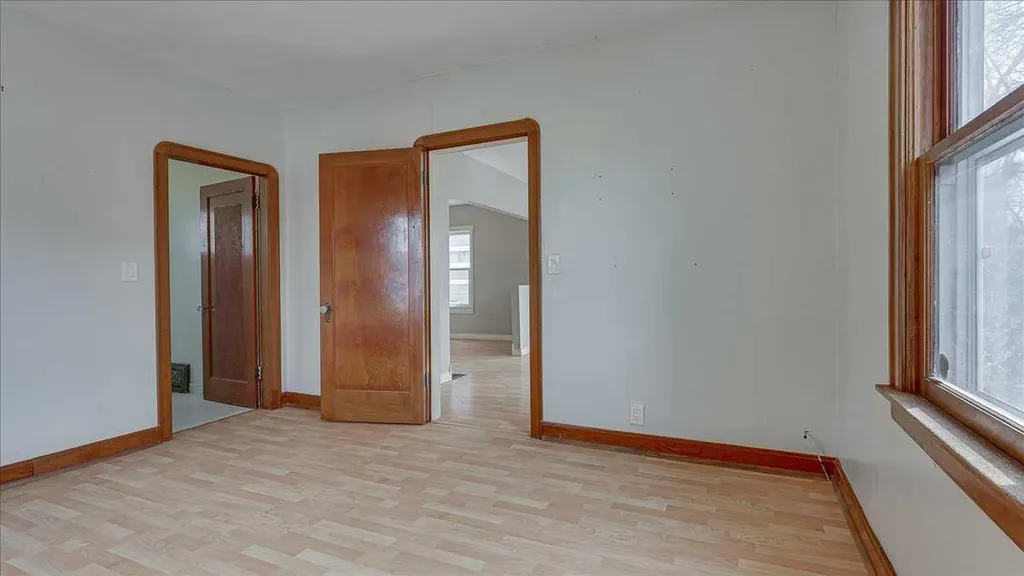 2122 23 Avenue Didsbury AB T0M 0W0