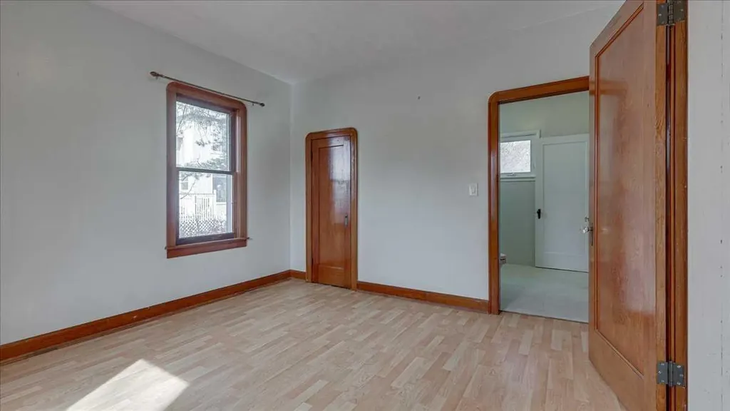 2122 23 Avenue Didsbury AB T0M 0W0