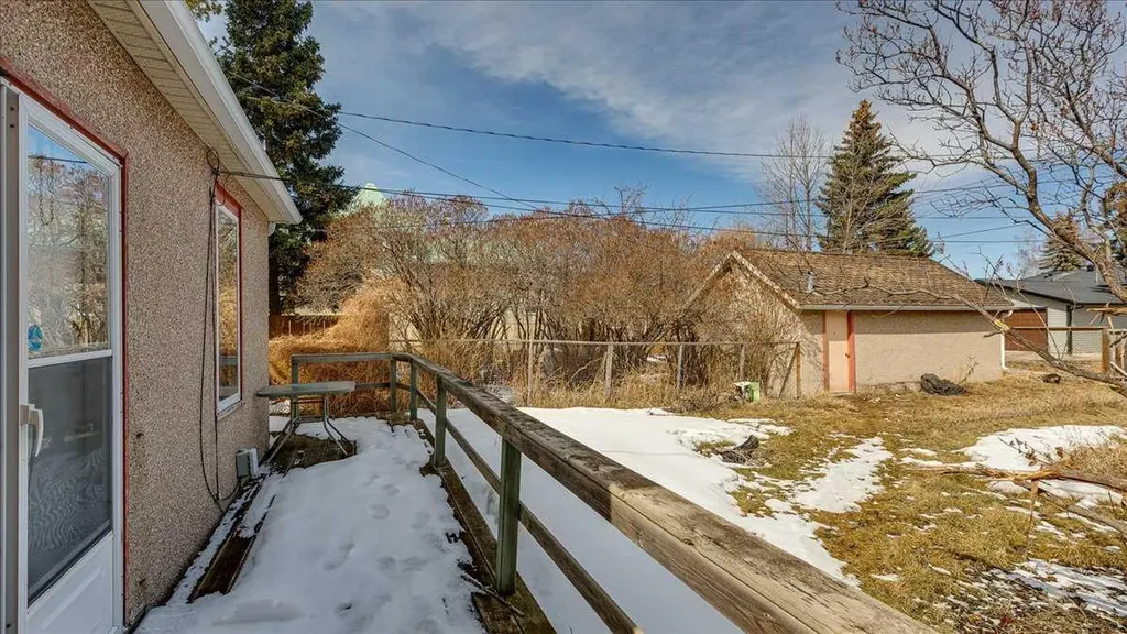2122 23 Avenue Didsbury AB T0M 0W0