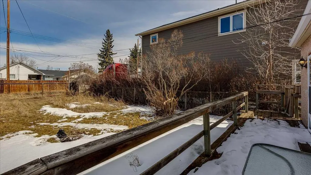 2122 23 Avenue Didsbury AB T0M 0W0