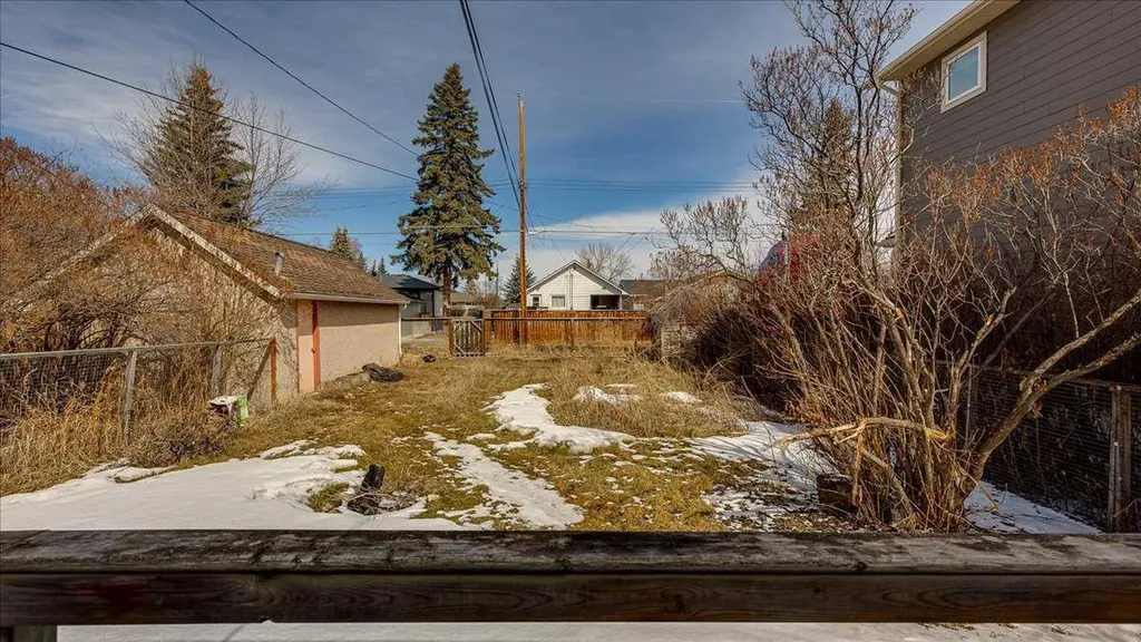 2122 23 Avenue Didsbury AB T0M 0W0