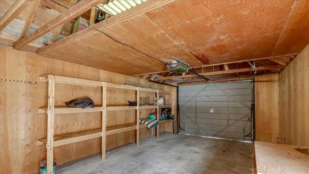 2122 23 Avenue Didsbury AB T0M 0W0