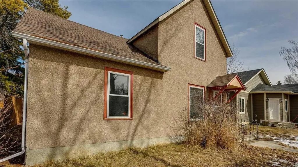 2122 23 Avenue Didsbury AB T0M 0W0