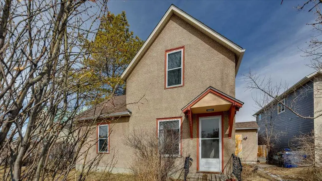 2122 23 Avenue Didsbury AB T0M 0W0