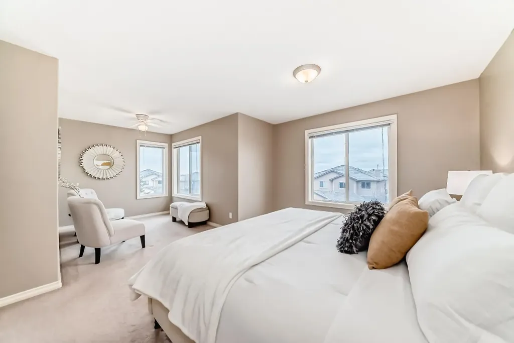 47 Royal Crest Court NW Calgary AB T3G 5W3
