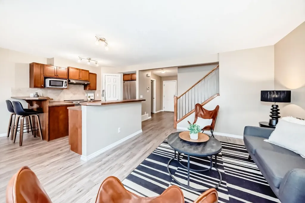 47 Royal Crest Court NW Calgary AB T3G 5W3