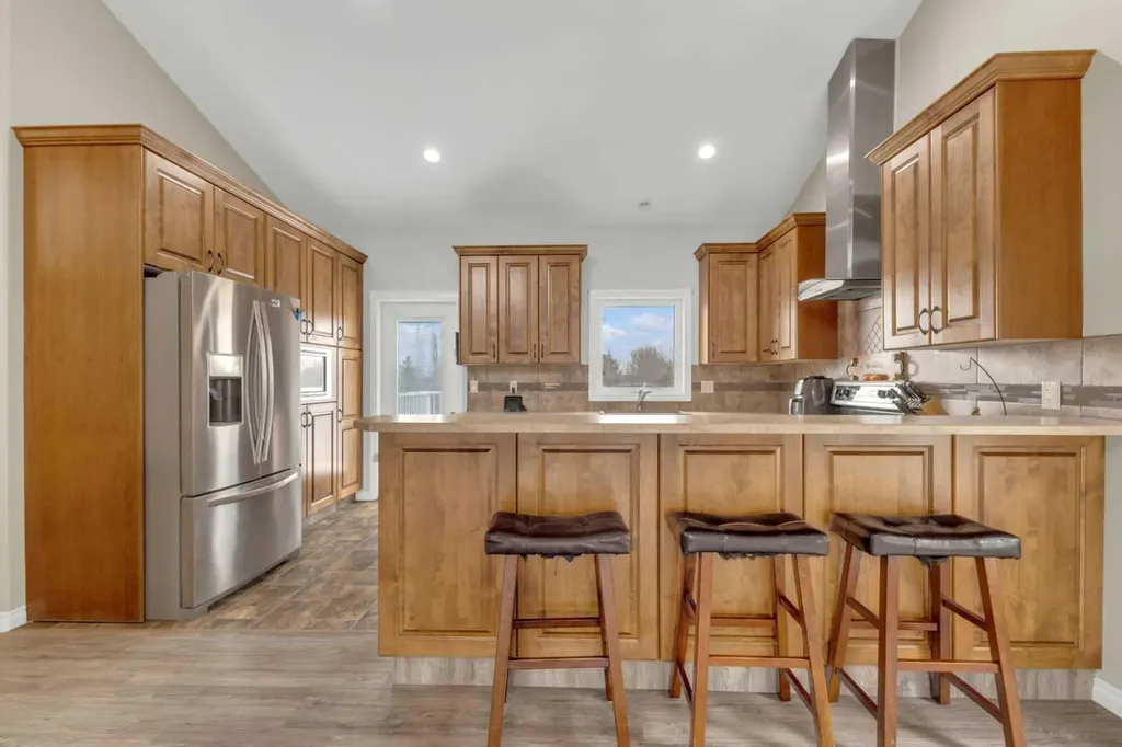29 Emily Crescent Lacombe AB T4L 0A5