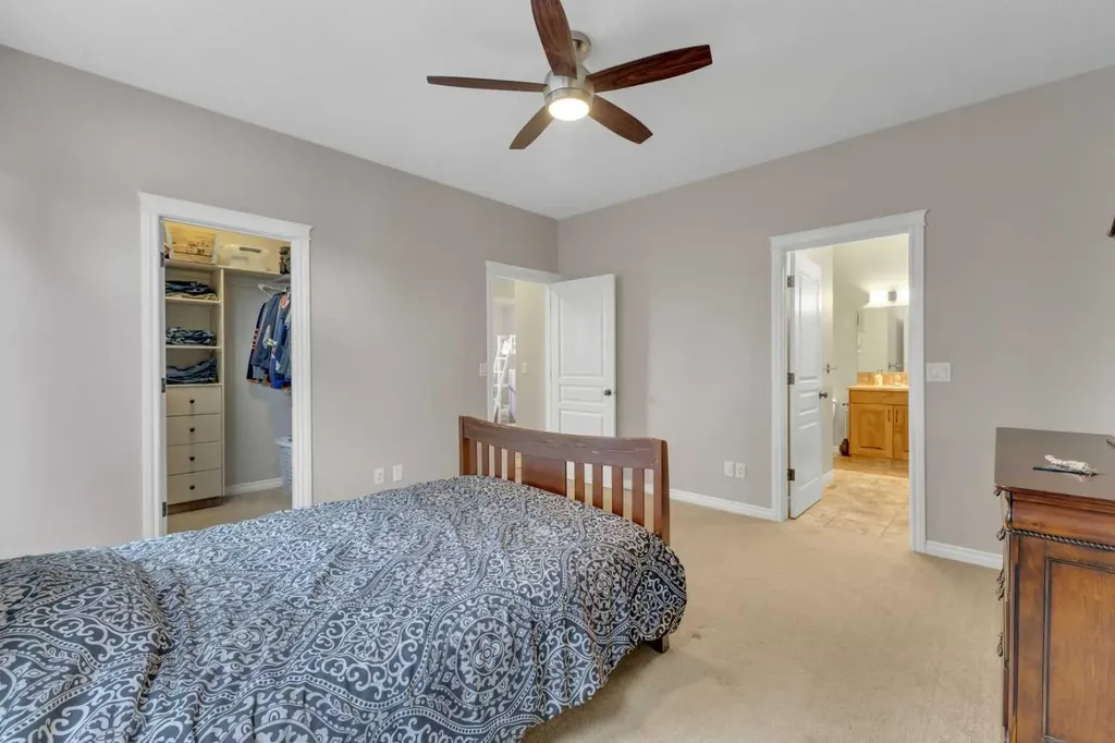 29 Emily Crescent Lacombe AB T4L 0A5