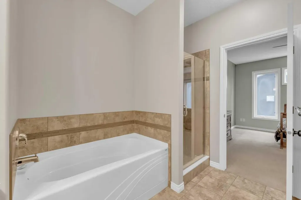 29 Emily Crescent Lacombe AB T4L 0A5