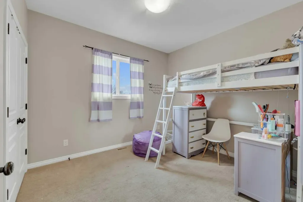 29 Emily Crescent Lacombe AB T4L 0A5