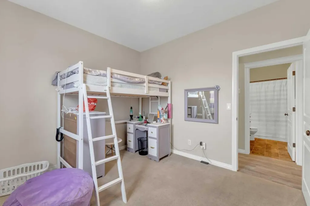 29 Emily Crescent Lacombe AB T4L 0A5