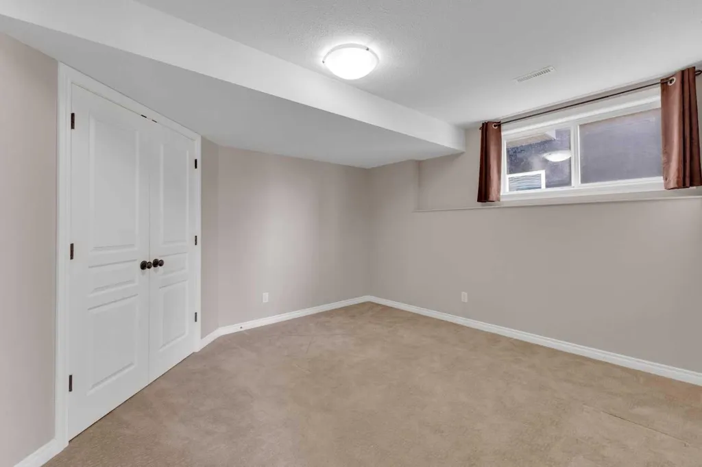 29 Emily Crescent Lacombe AB T4L 0A5