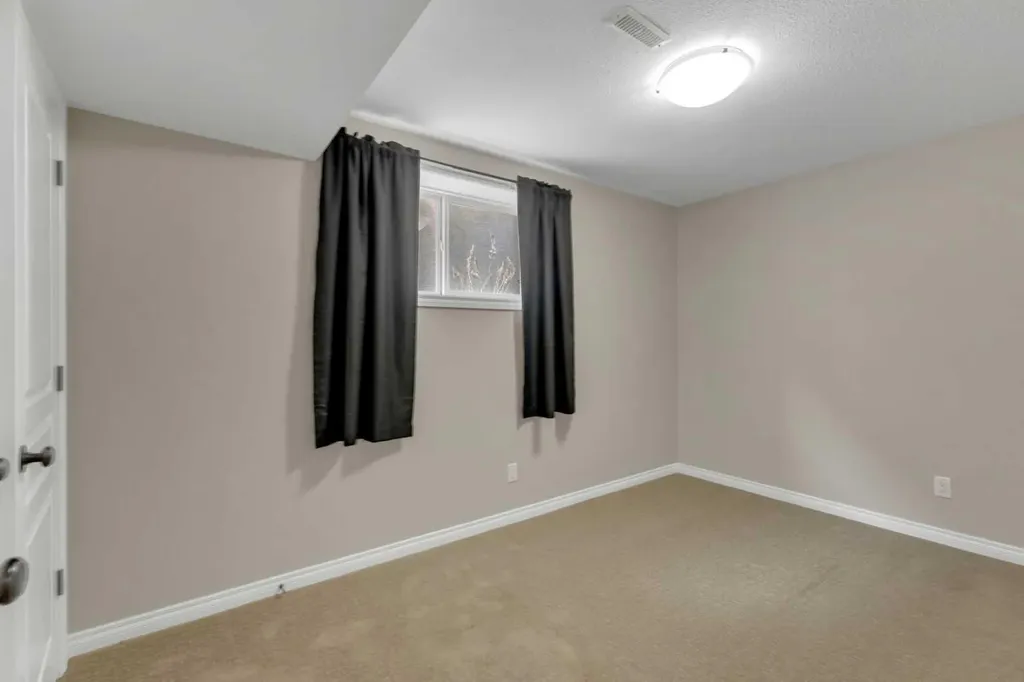 29 Emily Crescent Lacombe AB T4L 0A5
