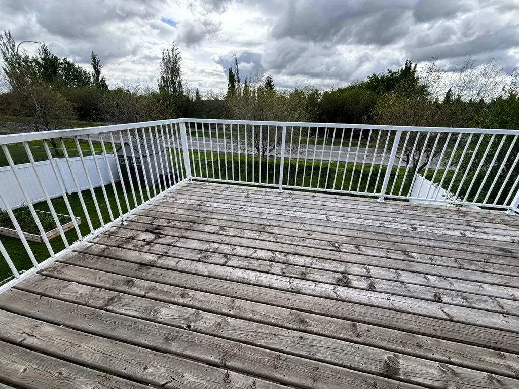 29 Emily Crescent Lacombe AB T4L 0A5