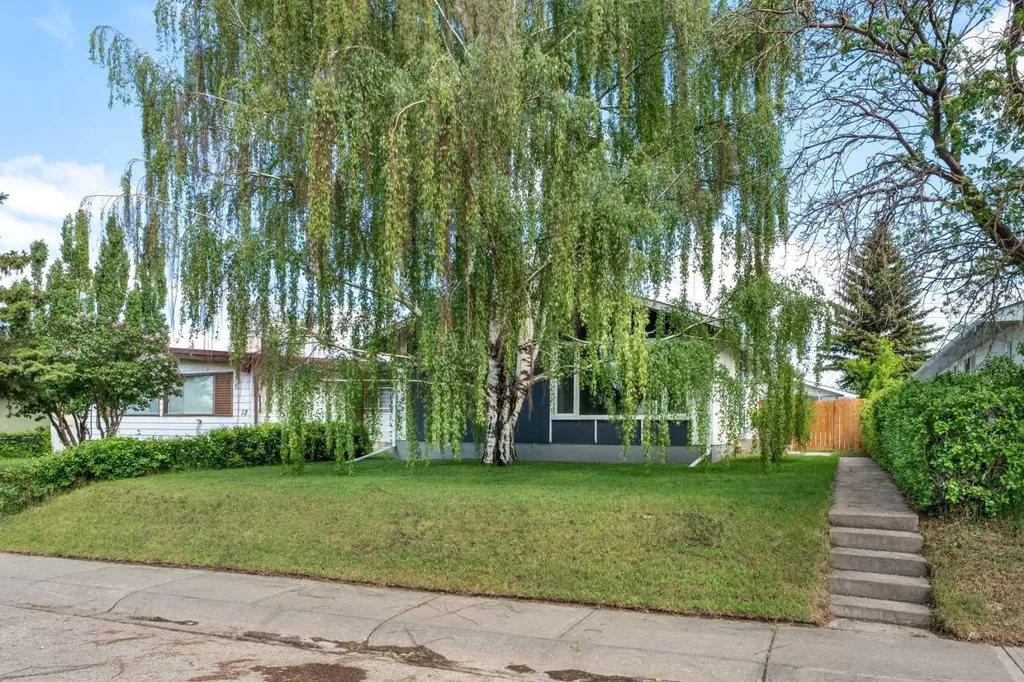 8 Van Horne Crescent NE Calgary AB T2E 6G9