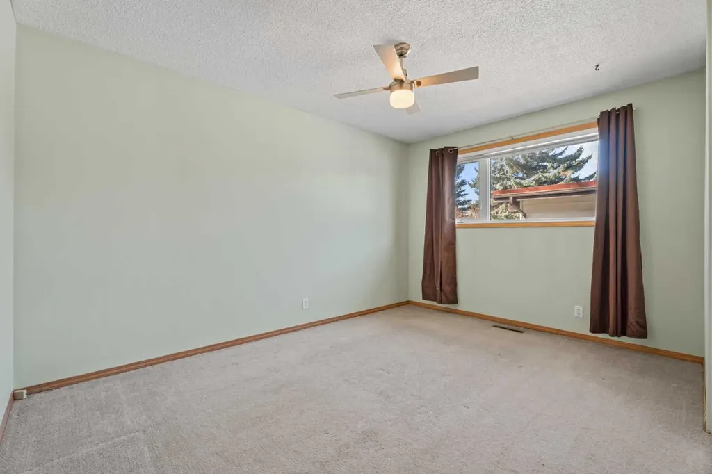 8 Van Horne Crescent NE Calgary AB T2E 6G9
