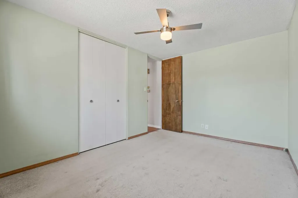 8 Van Horne Crescent NE Calgary AB T2E 6G9