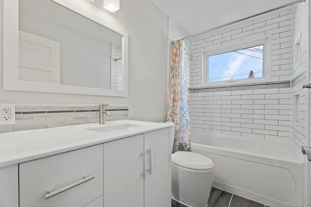 8 Van Horne Crescent NE Calgary AB T2E 6G9