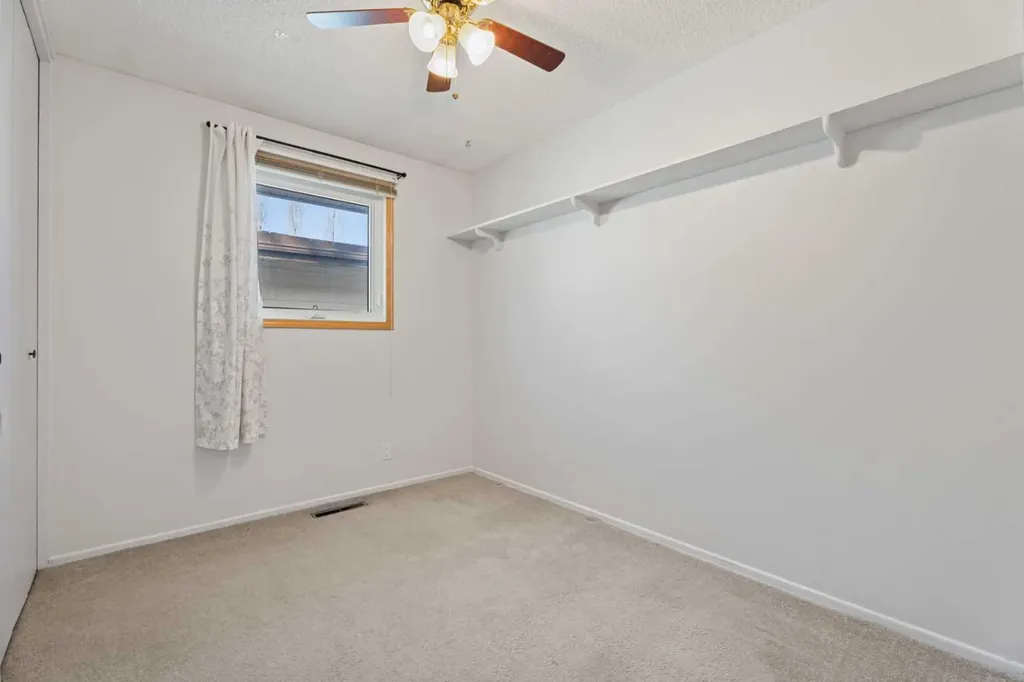 8 Van Horne Crescent NE Calgary AB T2E 6G9