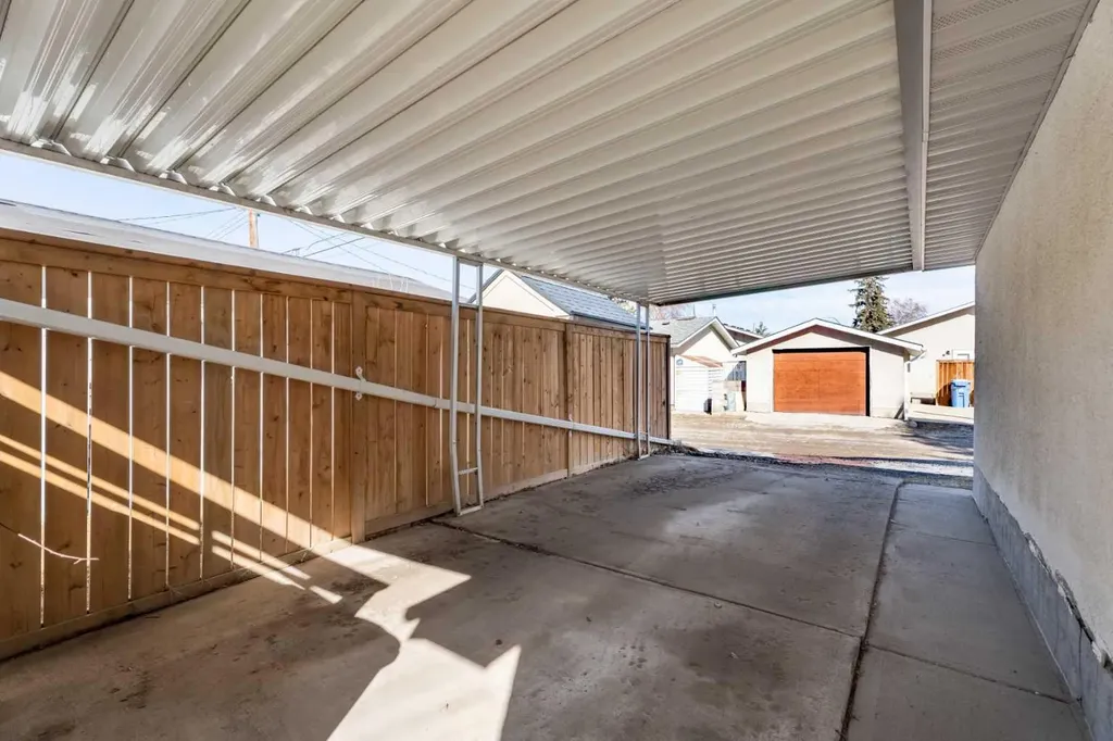 8 Van Horne Crescent NE Calgary AB T2E 6G9