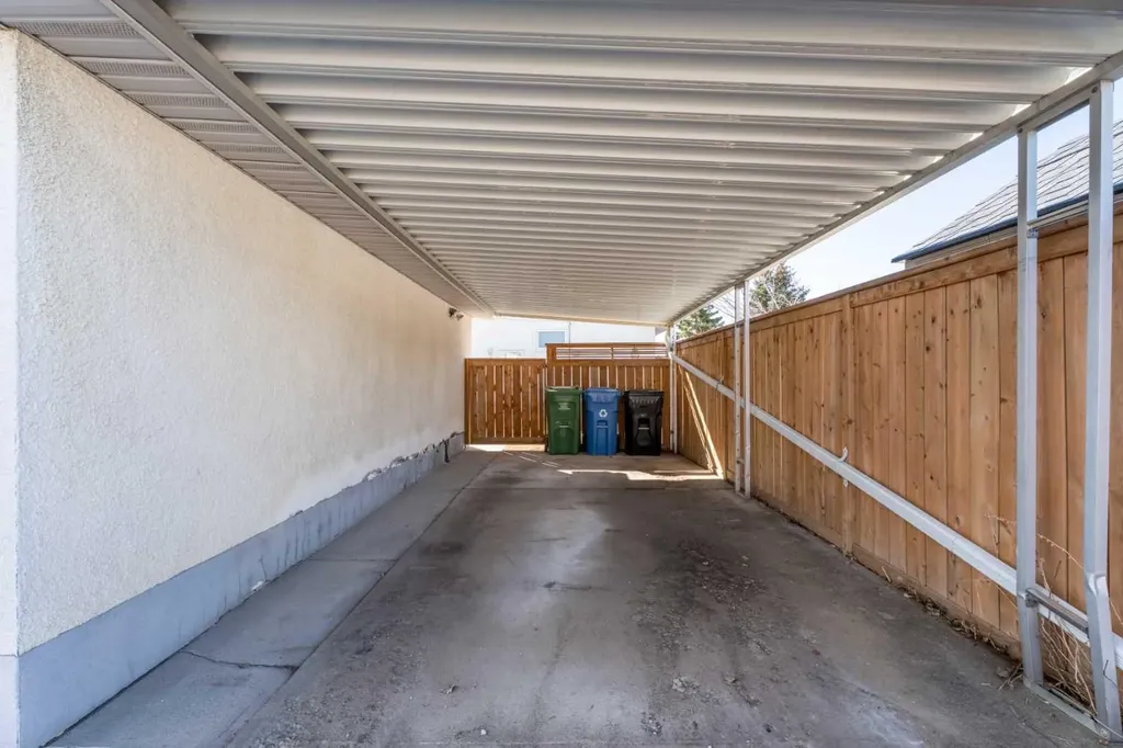 8 Van Horne Crescent NE Calgary AB T2E 6G9