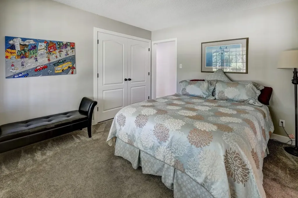 150 9 Street NW Drumheller AB T0J 0Y1