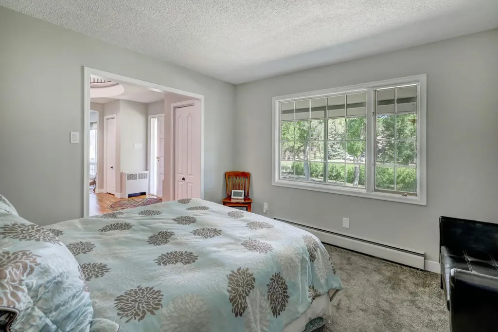 150 9 Street NW Drumheller AB T0J 0Y1